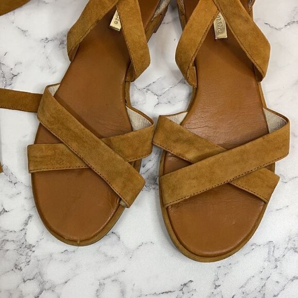 Louise et Cie Lo-Clover Suede Sandals 8.5 - Picture 3 of 8